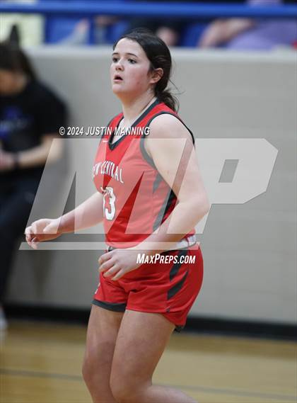 Thumbnail 2 in Drew Central vs. Centerpoint (AAA 3A-4 Regional Round 1) photogallery.