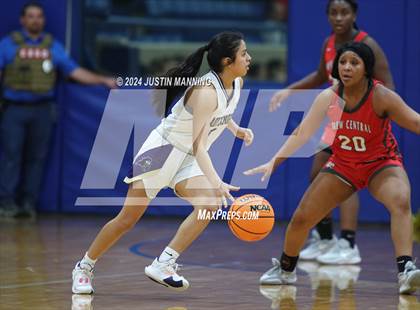 Thumbnail 2 in Drew Central vs. Centerpoint (AAA 3A-4 Regional Round 1) photogallery.