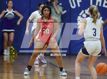 Thumbnail 1 in Drew Central vs. Centerpoint (AAA 3A-4 Regional Round 1) photogallery.