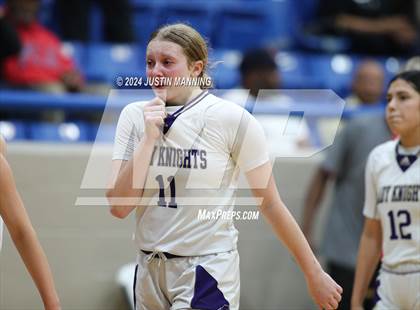 Thumbnail 2 in Drew Central vs. Centerpoint (AAA 3A-4 Regional Round 1) photogallery.