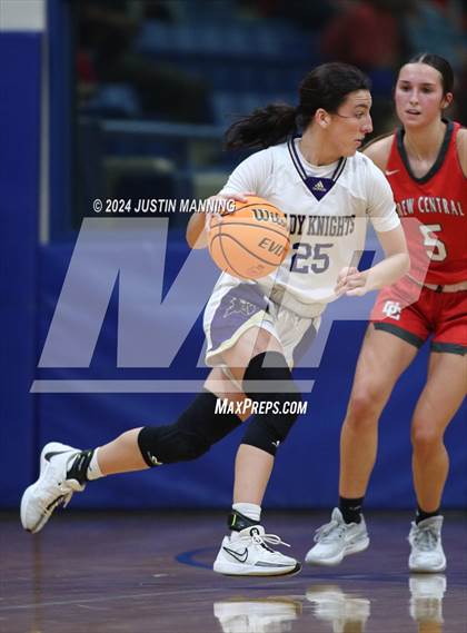 Thumbnail 3 in Drew Central vs. Centerpoint (AAA 3A-4 Regional Round 1) photogallery.