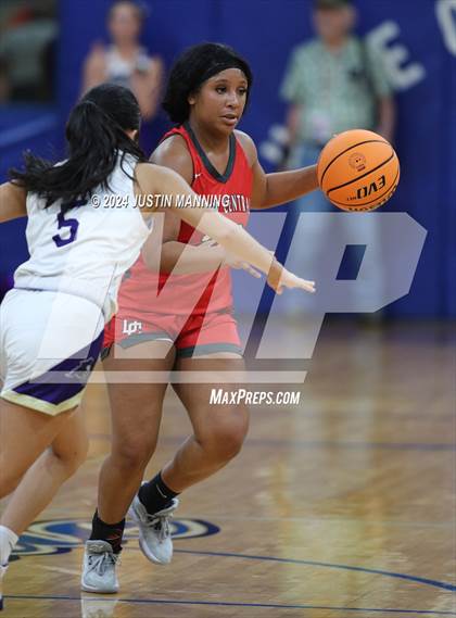 Thumbnail 1 in Drew Central vs. Centerpoint (AAA 3A-4 Regional Round 1) photogallery.