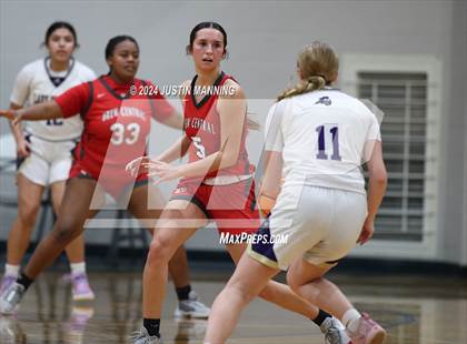 Thumbnail 2 in Drew Central vs. Centerpoint (AAA 3A-4 Regional Round 1) photogallery.