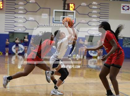 Thumbnail 3 in Drew Central vs. Centerpoint (AAA 3A-4 Regional Round 1) photogallery.