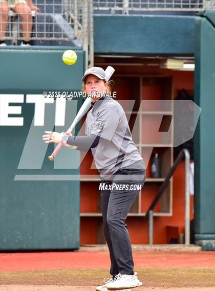 Thumbnail 1 in Andrews @ Calallen (UIL Softball 4A Div 1 Final) photogallery.