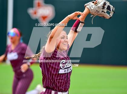 Thumbnail 1 in Andrews @ Calallen (UIL Softball 4A Div 1 Final) photogallery.