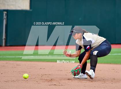 Thumbnail 2 in Andrews @ Calallen (UIL Softball 4A Div 1 Final) photogallery.