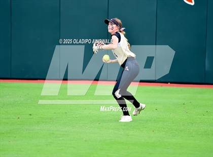 Thumbnail 1 in Andrews @ Calallen (UIL Softball 4A Div 1 Final) photogallery.