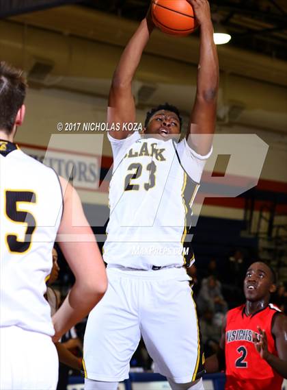 Thumbnail 3 in Clark vs. Westchester (Tarkanian Classic) photogallery.