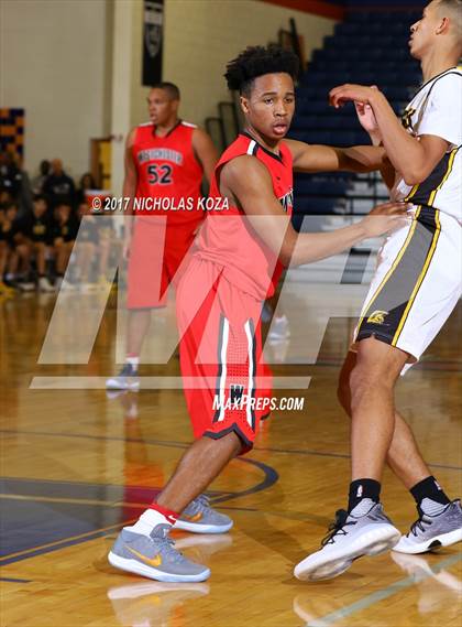 Thumbnail 2 in Clark vs. Westchester (Tarkanian Classic) photogallery.
