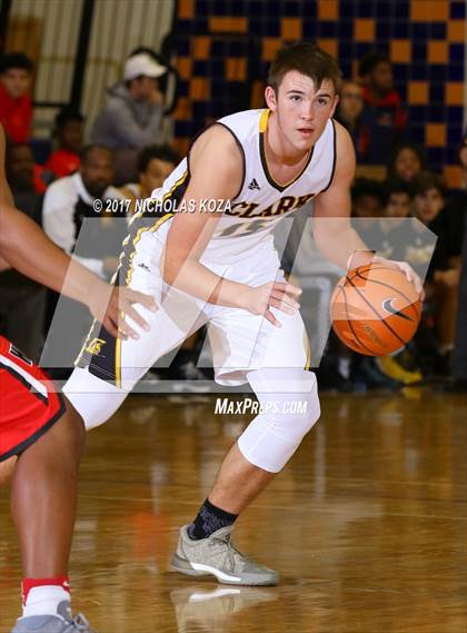 Thumbnail 2 in Clark vs. Westchester (Tarkanian Classic) photogallery.