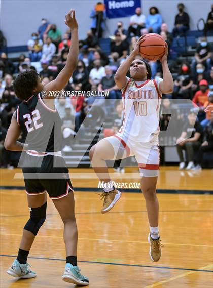 Thumbnail 2 in South Grand Prairie vs. Coppell (UIL 6A Regional Quarterfinal Playoff) photogallery.