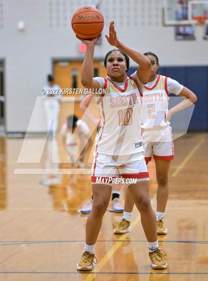 Thumbnail 1 in South Grand Prairie vs. Coppell (UIL 6A Regional Quarterfinal Playoff) photogallery.
