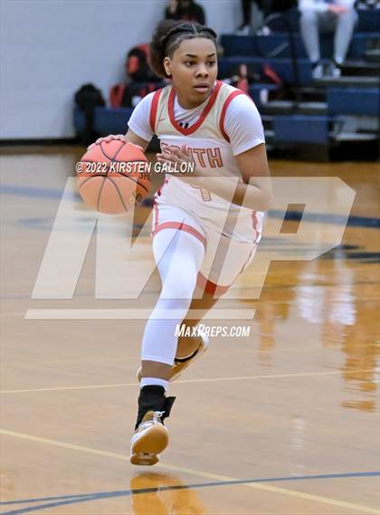 Thumbnail 1 in South Grand Prairie vs. Coppell (UIL 6A Regional Quarterfinal Playoff) photogallery.