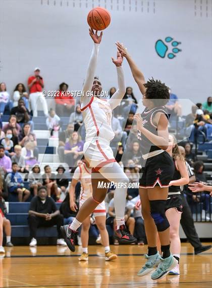 Thumbnail 1 in South Grand Prairie vs. Coppell (UIL 6A Regional Quarterfinal Playoff) photogallery.