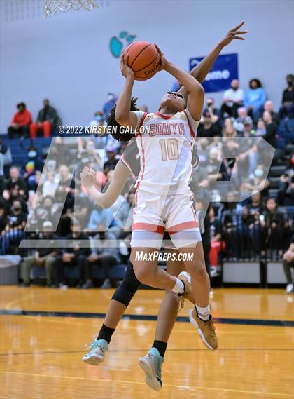 Thumbnail 3 in South Grand Prairie vs. Coppell (UIL 6A Regional Quarterfinal Playoff) photogallery.