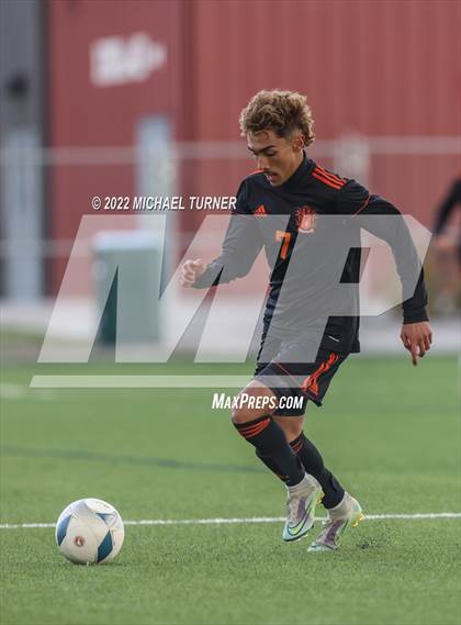 Thumbnail 1 in Idaho Falls vs Blackfoot (IHSAA 4A State Playoff) photogallery.