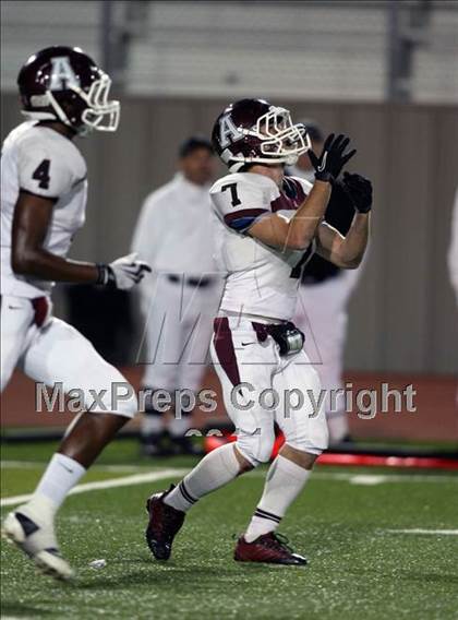 Thumbnail 3 in Austin @ Leander (5A Region 2 Bi-District Playoffs) photogallery.
