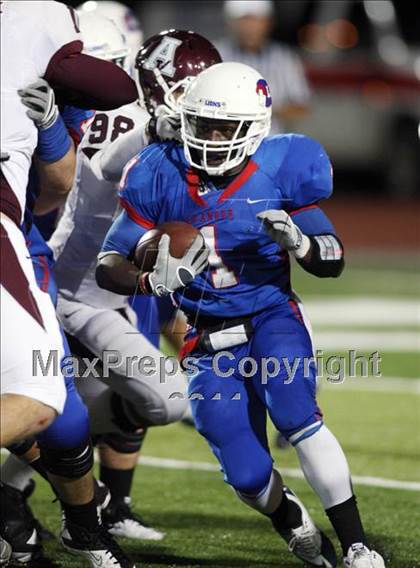 Thumbnail 3 in Austin @ Leander (5A Region 2 Bi-District Playoffs) photogallery.