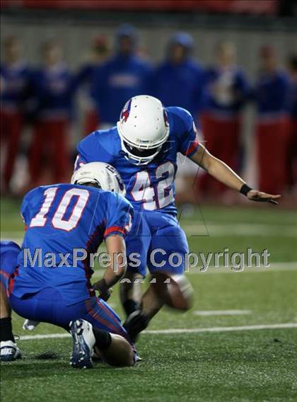 Thumbnail 2 in Austin @ Leander (5A Region 2 Bi-District Playoffs) photogallery.