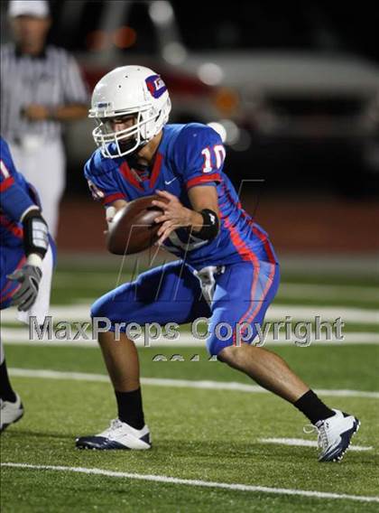 Thumbnail 3 in Austin @ Leander (5A Region 2 Bi-District Playoffs) photogallery.