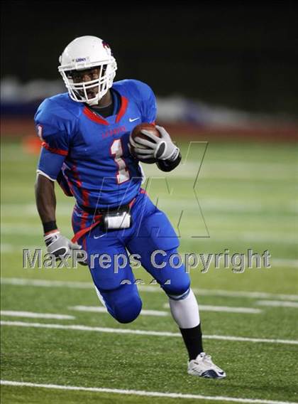 Thumbnail 3 in Austin @ Leander (5A Region 2 Bi-District Playoffs) photogallery.