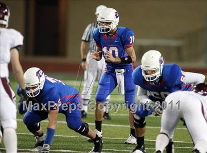 Thumbnail 3 in Austin @ Leander (5A Region 2 Bi-District Playoffs) photogallery.