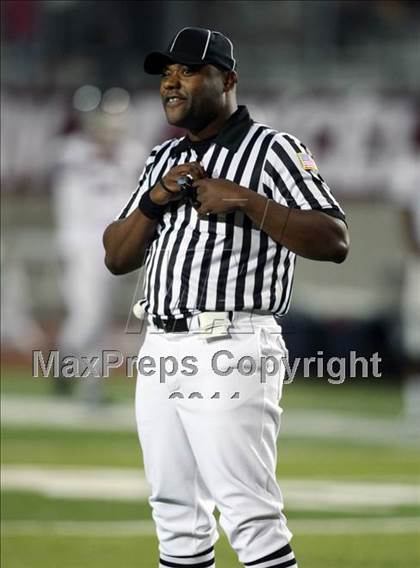 Thumbnail 3 in Austin @ Leander (5A Region 2 Bi-District Playoffs) photogallery.
