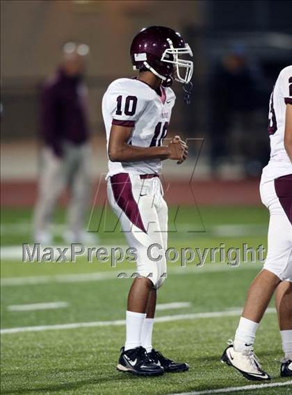 Thumbnail 3 in Austin @ Leander (5A Region 2 Bi-District Playoffs) photogallery.