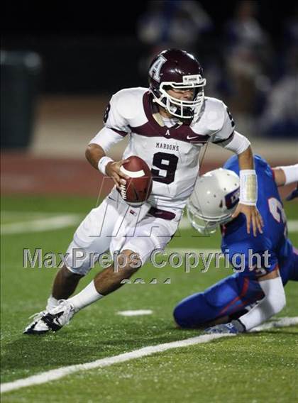 Thumbnail 3 in Austin @ Leander (5A Region 2 Bi-District Playoffs) photogallery.