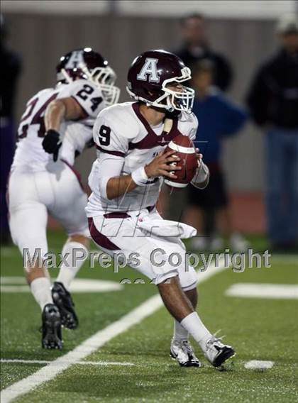 Thumbnail 3 in Austin @ Leander (5A Region 2 Bi-District Playoffs) photogallery.