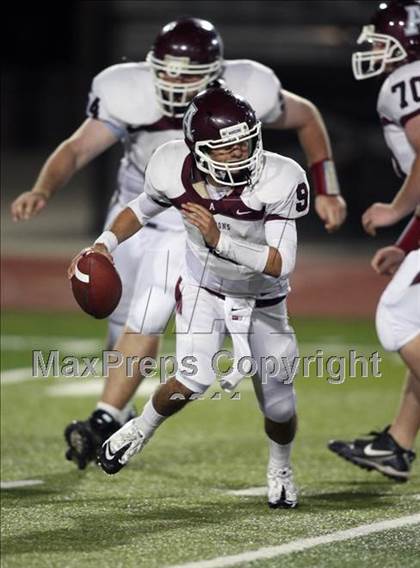 Thumbnail 3 in Austin @ Leander (5A Region 2 Bi-District Playoffs) photogallery.
