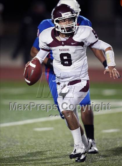 Thumbnail 2 in Austin @ Leander (5A Region 2 Bi-District Playoffs) photogallery.