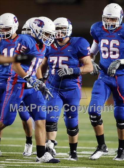 Thumbnail 3 in Austin @ Leander (5A Region 2 Bi-District Playoffs) photogallery.
