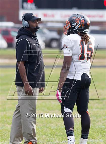 Thumbnail 2 in DuVal @ Suitland photogallery.