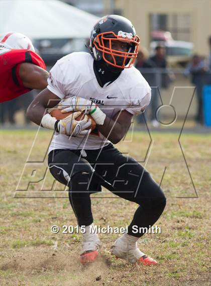 Thumbnail 1 in DuVal @ Suitland photogallery.