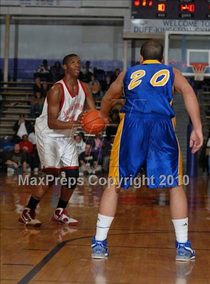 Thumbnail 3 in Meridian vs. Trico (IHSA Class 1A Sectional Semifinal) photogallery.