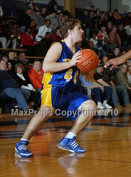 Thumbnail 3 in Meridian vs. Trico (IHSA Class 1A Sectional Semifinal) photogallery.