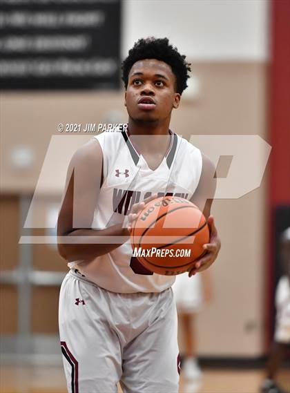 Thumbnail 3 in Hendrickson @ Weiss photogallery.