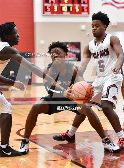 Thumbnail 3 in Hendrickson @ Weiss photogallery.