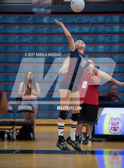 Thumbnail 1 in Sunlake @ Palm Harbor University photogallery.