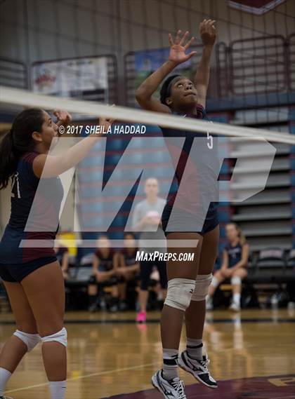 Thumbnail 1 in Sunlake @ Palm Harbor University photogallery.