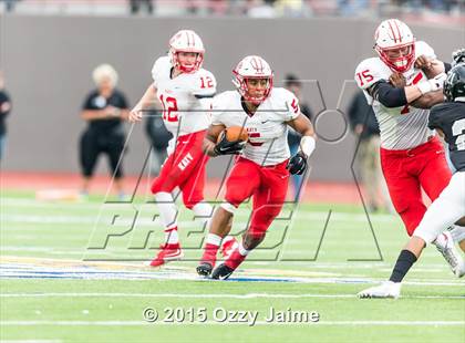 Thumbnail 2 in Katy vs. Steele (UIL 6A Division II Semifinal) photogallery.