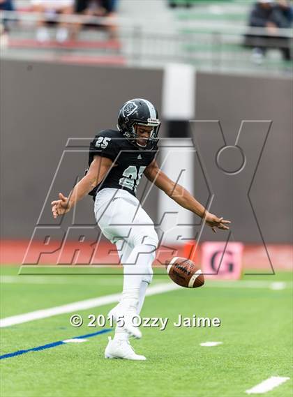 Thumbnail 2 in Katy vs. Steele (UIL 6A Division II Semifinal) photogallery.