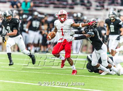 Thumbnail 3 in Katy vs. Steele (UIL 6A Division II Semifinal) photogallery.