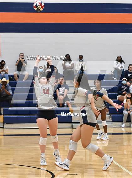 Thumbnail 2 in Bridgeland vs Tompkins (B Team) photogallery.