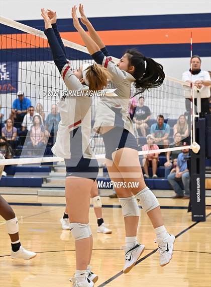 Thumbnail 1 in Bridgeland vs Tompkins (B Team) photogallery.