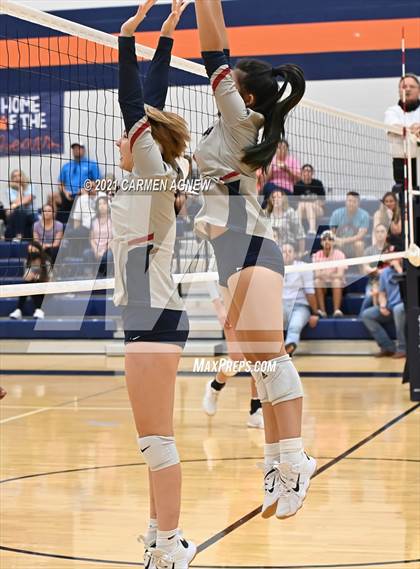 Thumbnail 2 in Bridgeland vs Tompkins (B Team) photogallery.