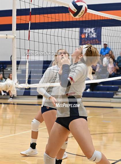 Thumbnail 3 in Bridgeland vs Tompkins (B Team) photogallery.