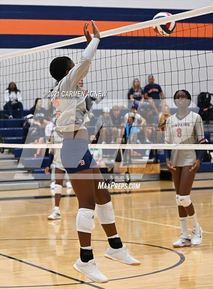 Thumbnail 2 in Bridgeland vs Tompkins (B Team) photogallery.
